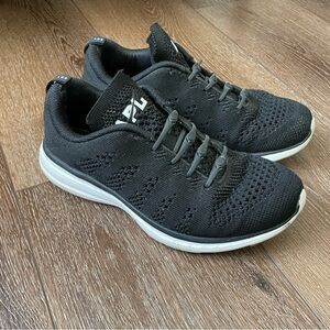 Women’s APL Sneaker Size 7